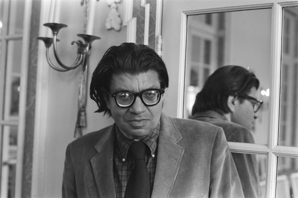 Morton_Feldman_in_concertgebouw_Amsterdam_in_verband_m,_Bestanddeelnr_928-6143