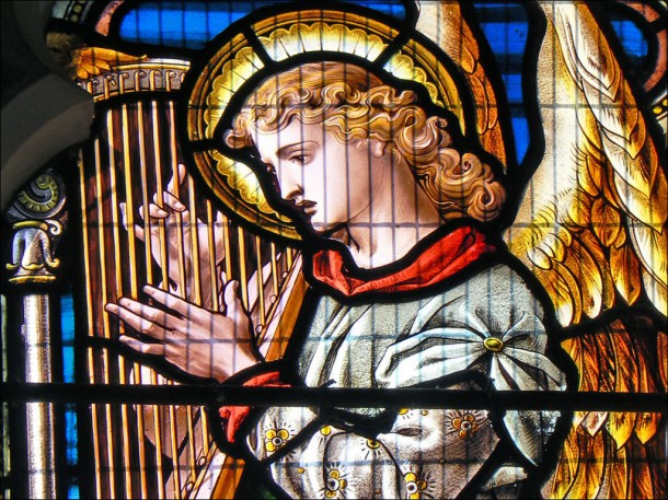 reephamchurchstainedglass-e1351864924645 Engel harp bron Building Faith