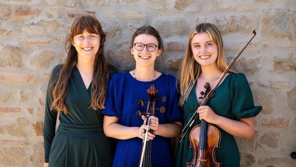 Larisa Trio
