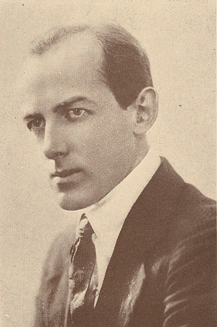 Henry_Cowell_1924