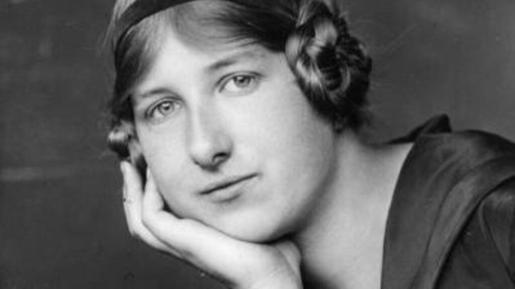 Imogen_Holst_photo_by_George_C._Beresford