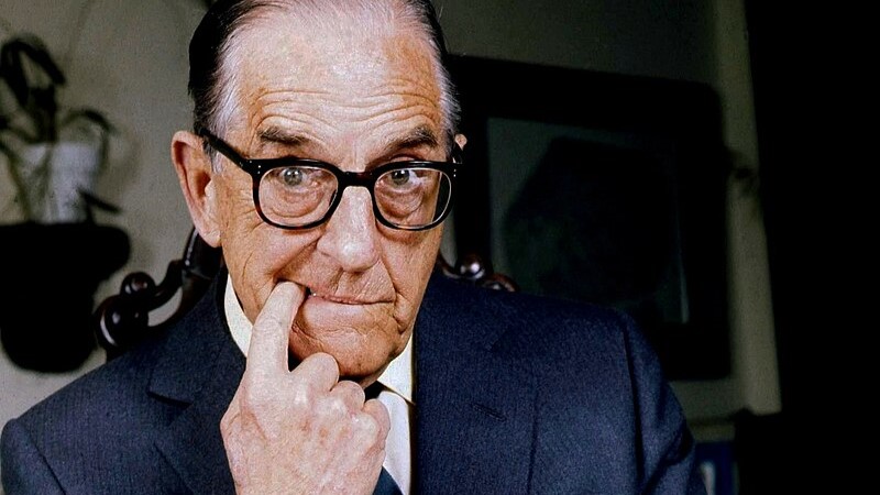 Stanley Holloway