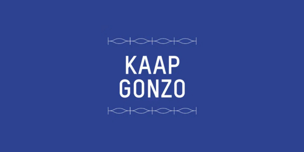 blauwe achtergrond met tekst Kaap Gonzo
