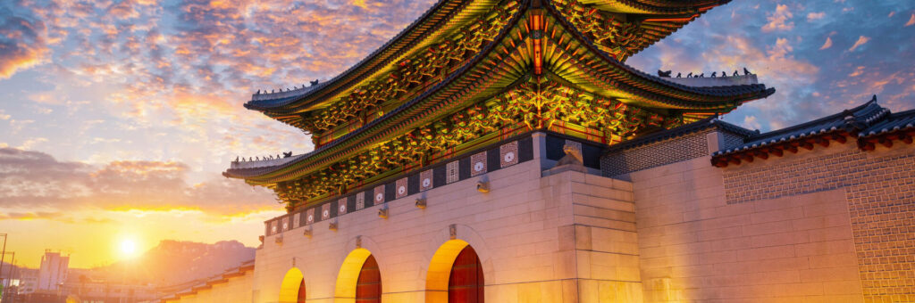 Gyeongbokgung,Palace,In,Sunset,Is,Beautiful,,Seoul,,South,Korea.