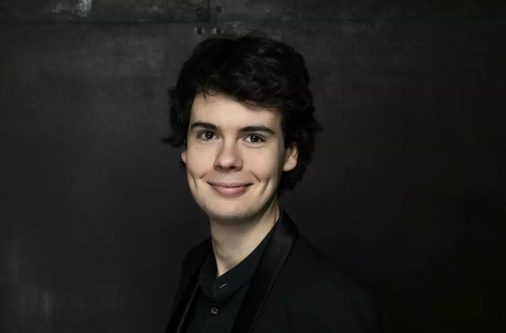 JustinTaylor-cJulienBenhamou2021-e1653399617993-2560x0-c-default