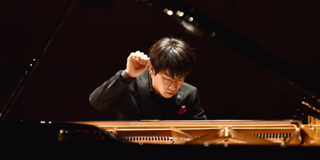 Keigo Mukawa pianist